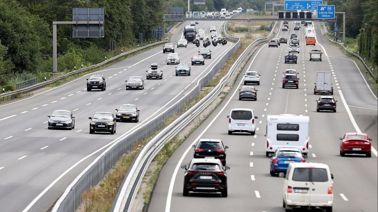 Union lehnt Rauchverbot im Auto mit Kindern in Deutschland ab