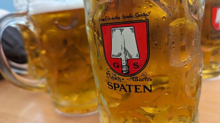 Oktoberfest: Bierpreis seit 1999 mehr als verdoppelt Oktoberfest: Bierpreis seit 1999 mehr als verdoppelt