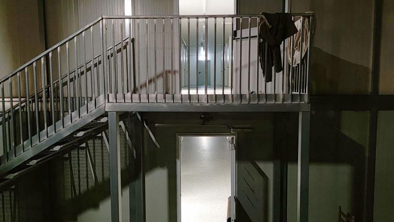 Dubliner Zentren in Hamburg und Eisenhüttenstadt: Geringe Abschiebungszahlen Dubliner Zentren in Hamburg und Eisenhüttenstadt: Geringe Abschiebungszahlen