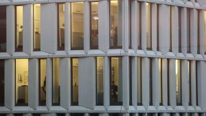 Universität Duisburg-Essen: Forscher plädieren für kürzeren Vollzeitstandard Universität Duisburg-Essen: Forscher plädieren für kürzeren Vollzeitstandard