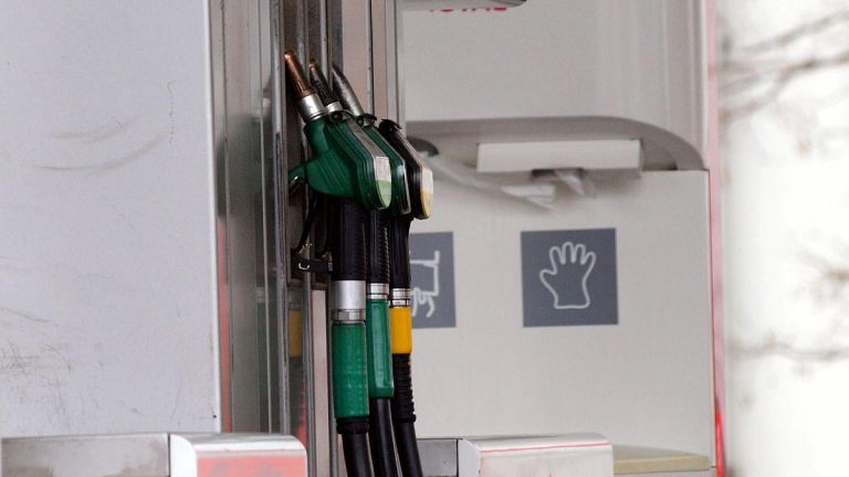Kraftstoffpreise in Deutschland zeigen Stabilität: Wenig Bewegung bei Super E10 und Diesel