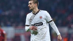 St. Pauli – Augsburg: Kiezkicker stürmen auf Platz 4 – drehen das Spiel 2:1 nach Rückstand!
