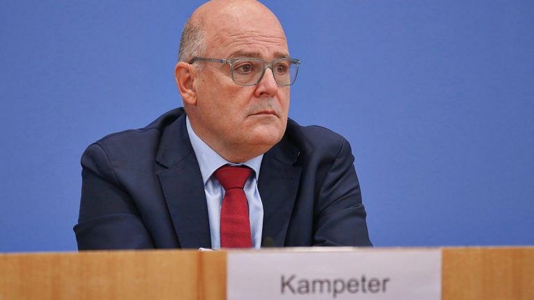 Arbeitgeberverband fordert in Berlin Abschaffung von Pflegegrad 1