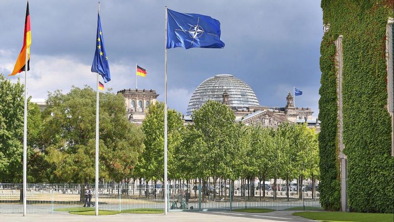 Berlin: Klingbeil erwartet „Klartext“ der Nato gegenüber Russland