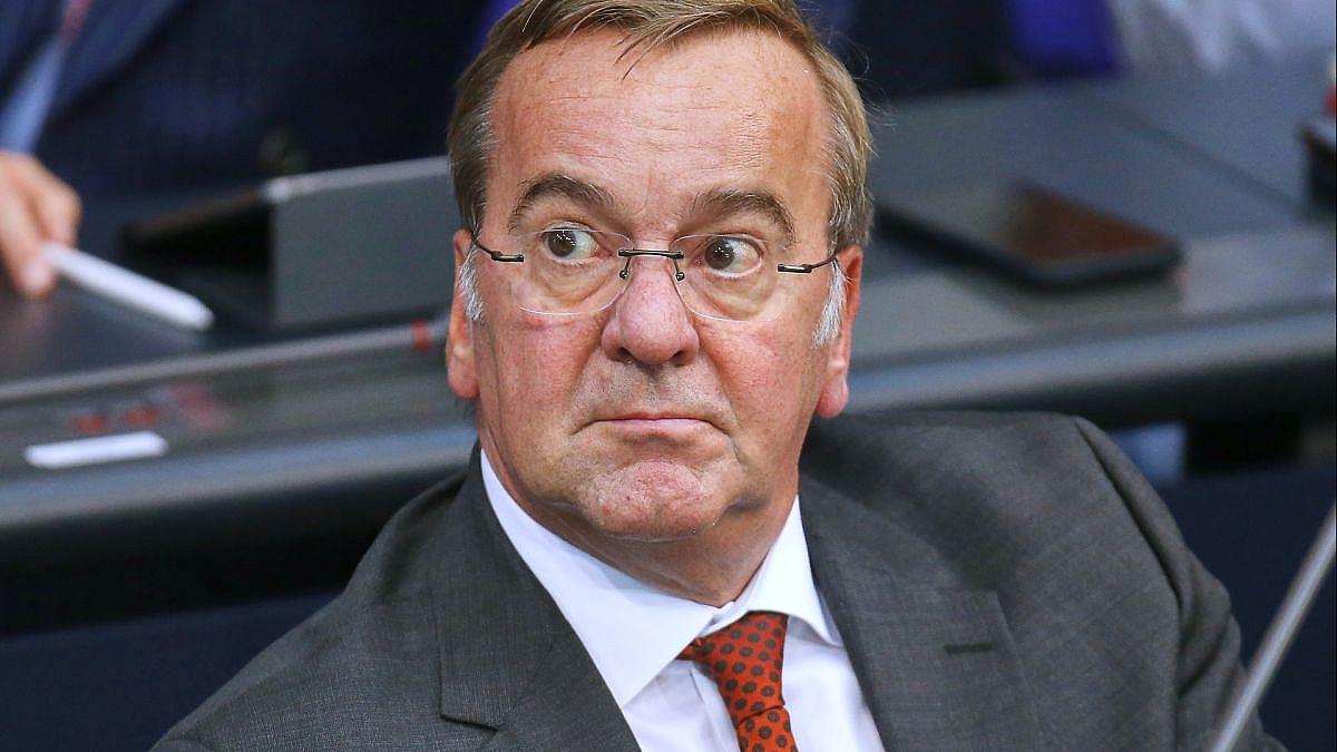 Berlin: Bundesverteidigungsminister Pistorius warnt vor Weltraumkrieg