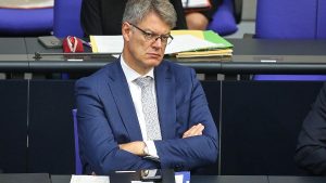 DB-Betriebsratschefin kritisiert Bundesverkehrsminister Schnieder in internem Schreiben