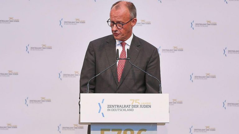 Merz: Zentralrat der Juden „unersetzbarer Partner“ in Berlin