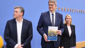 Linke kritisiert Bahn-Personalentscheidung in Berlin