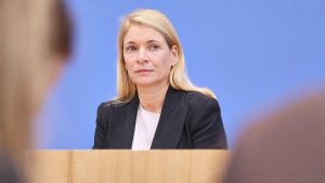 Berlin: GDL kritisiert Umgang der EVG mit neuer Bahnchefin