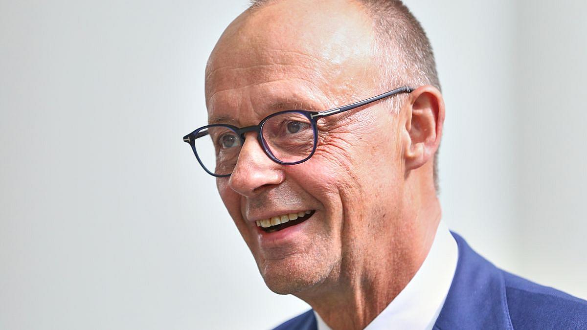Schloss Ettersburg: Merz sucht engen Austausch im Osten