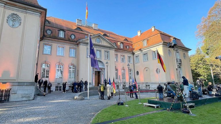 Bundesregierung tagt in Berlin zu Kabinettsklausur