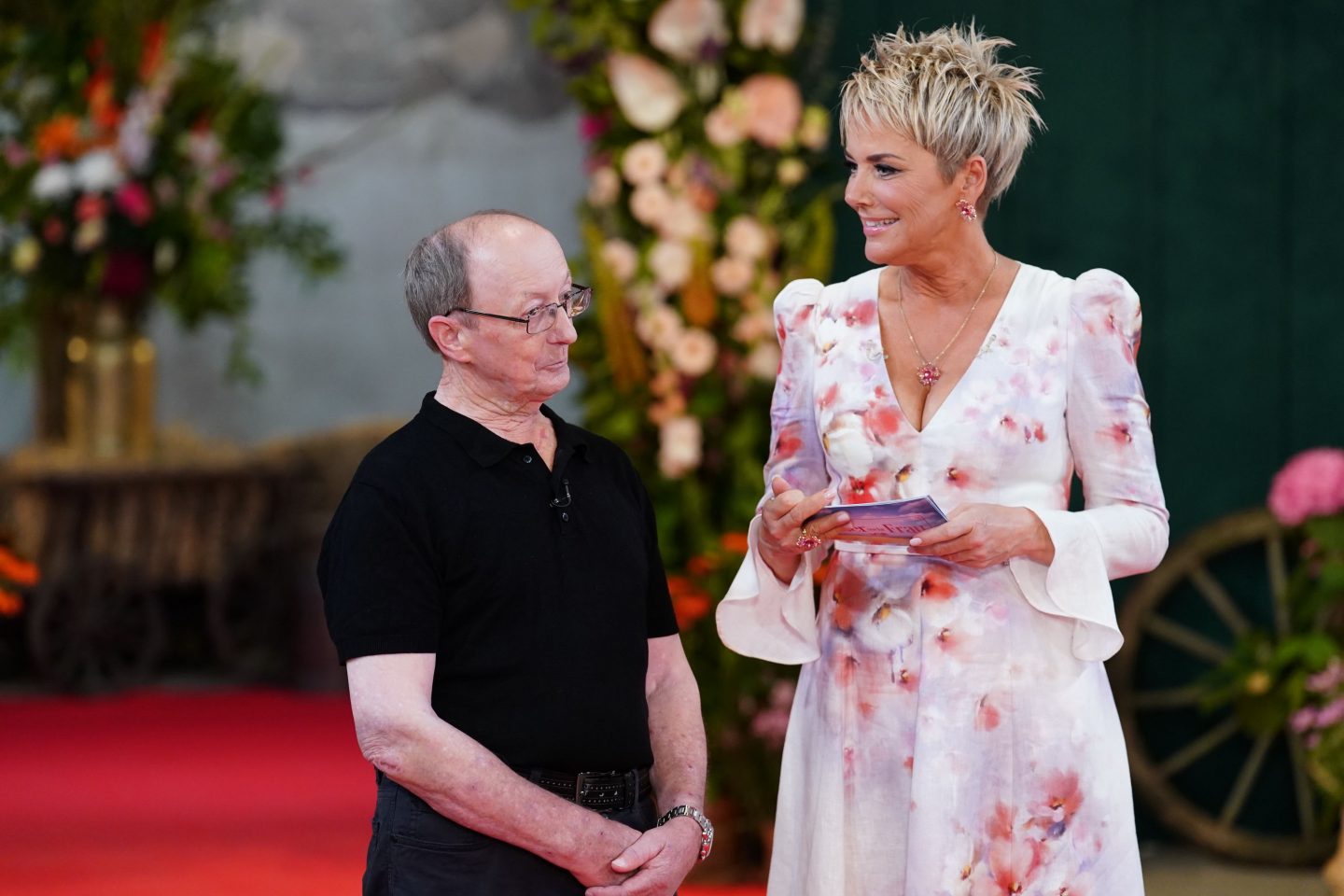"Bauer sucht Frau" startet heute mit Sensation: Walter (73) hat sich nie beworben – und stiehlt seinem Sohn (33) die Show 5A35A