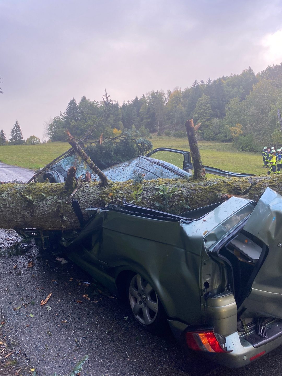 Unwetter im südlichen Baden-Württemberg: Sturmtief verursacht Schäden und Verletzte