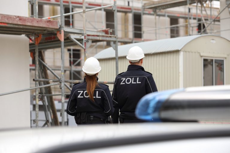 Zoll deckt Schwarzarbeit in Stuttgart auf