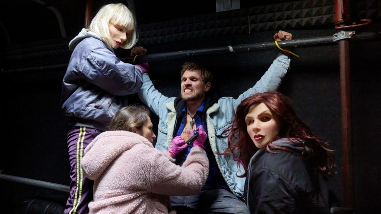 „Stralsund – Ablaufdatum“: Der neue ZDF-Krimi schockt heute mit tätowierten Todesdaten und weiblicher Rache – so spannend wird der Krimiabend „Stralsund – Ablaufdatum“: Der neue ZDF-Krimi schockt heute mit tätowierten Todesdaten und weiblicher Rache – so spannend wird der Krimiabend