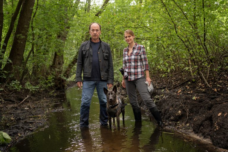 „Wendland – Stiller und der Wolf im Schafspelz“ heute: Ein Mann, eine Flucht und ein düsteres Geheimnis –Fesselnder ZDF-Thriller mit Ulrich Noethen „Wendland – Stiller und der Wolf im Schafspelz“ heute: Ein Mann, eine Flucht und ein düsteres Geheimnis –Fesselnder ZDF-Thriller mit Ulrich Noethen