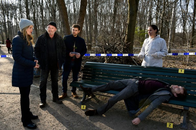 „Ein starkes Team – Für immer jung“ heute: Der 100. Fall – eine Hommage an 30 Jahre Kultkrimi „Ein starkes Team – Für immer jung“ heute: Der 100. Fall – eine Hommage an 30 Jahre Kultkrimi