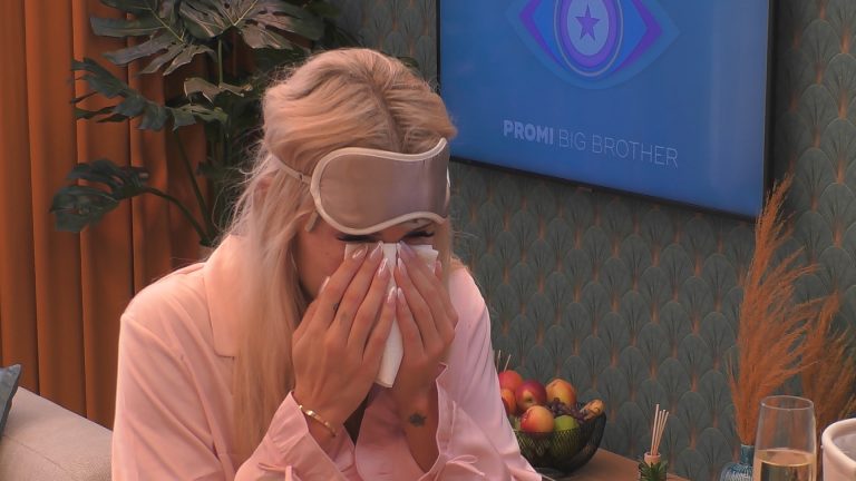 „Promi Big Brother“ heute: Tränen-Drama um Laura Blond, Zoff zwischen Doreen & Sarah-Jane Wollny und Erik auf Kuschelkur