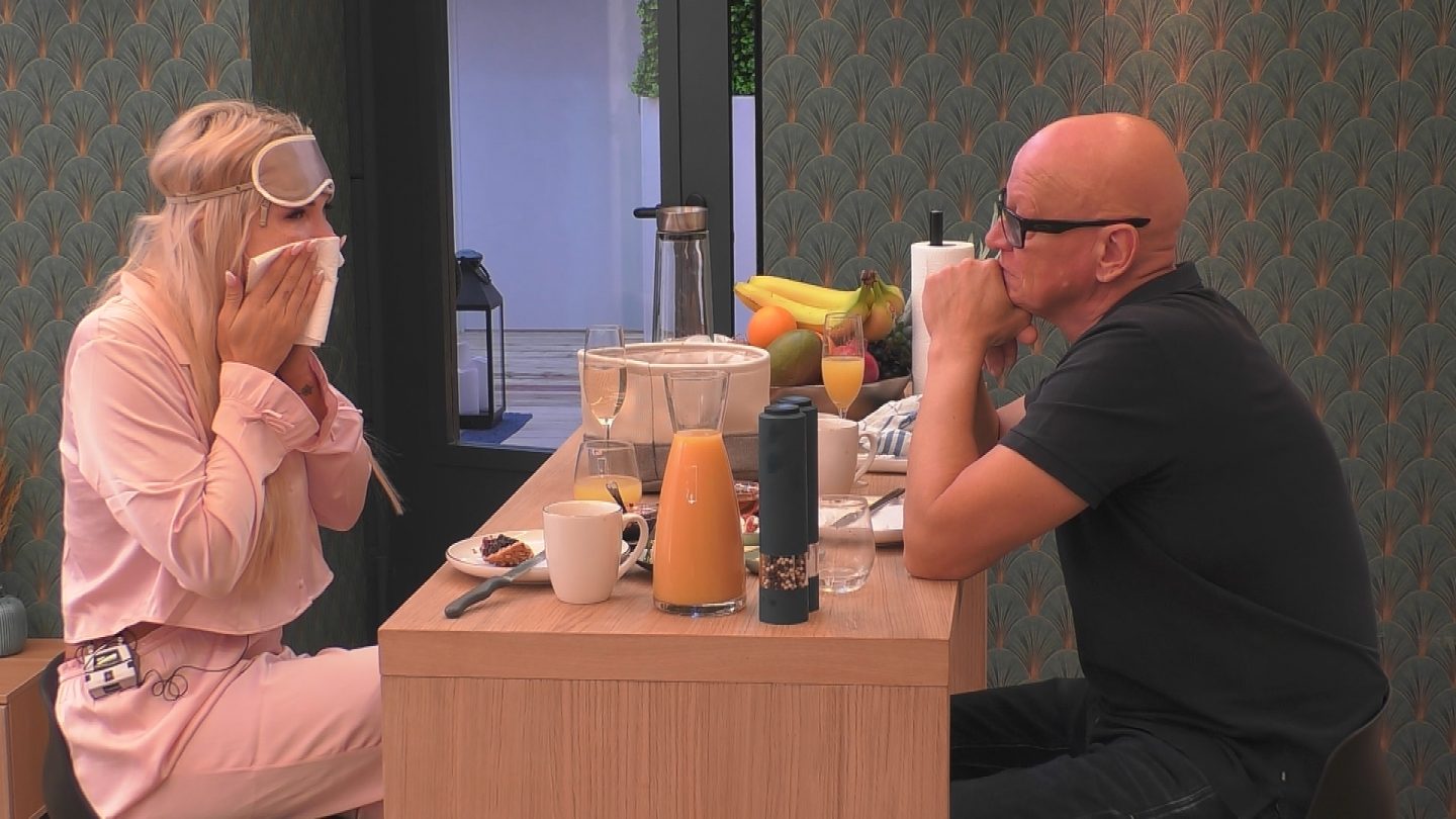 „Promi Big Brother“ heute: Tränen-Drama um Laura Blond, Zoff zwischen Doreen & Sarah-Jane Wollny und Erik auf Kuschelkur PBB2025 Show04 3288964