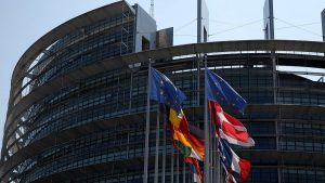 EU-Parlament plant Schutzmechanismus für Zoll-Deal mit Trump