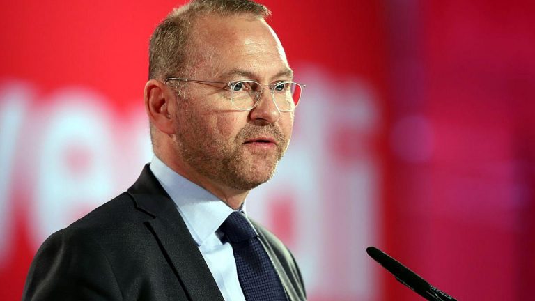 Verdi-Chef Werneke äußert scharfe Kritik an Bürgergeld-Reformplänen Verdi-Chef Werneke äußert scharfe Kritik an Bürgergeld-Reformplänen