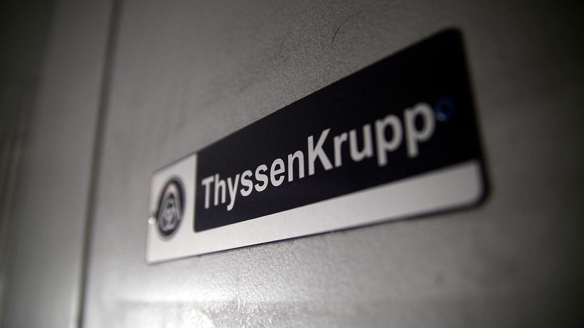 U-Boot-Werft von Thyssenkrupp in Kiel von Drohnen überflogen