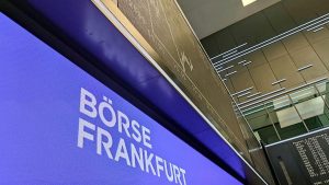 Dax im Plus: Pfizer-Deal beflügelt Pharmawerte in der Vormittagsbörse