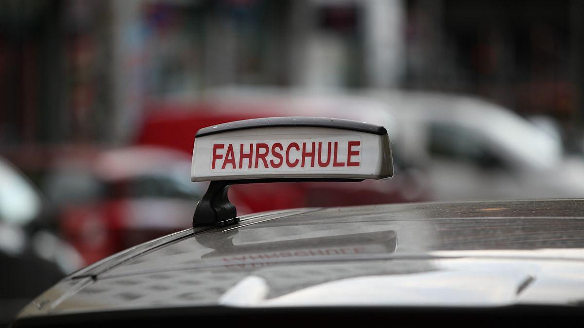 Verkehrssicherheitsrat warnt vor niedrigeren Standards bei Führerscheinprüfungen in Deutschland