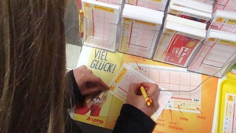 Lottozahlen vom 01.10.2025: 20 Millionen Euro im Jackpot