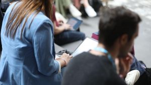 Arbeitsmarktdaten aus Dänemark geben Entwarnung: KI führt nicht zu Massenentlassungen