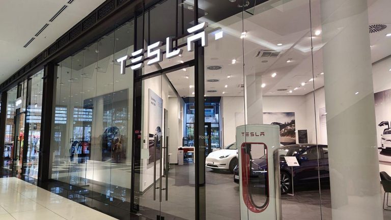 Tesla Grünheide: Günstigere Version des Model Y kommt auf den Markt Tesla Grünheide: Günstigere Version des Model Y kommt auf den Markt