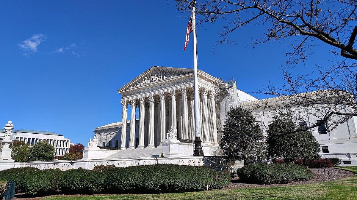 Oberstes US-Gericht verhandelt 2026 über Trumps Absetzung von Fed-Gouverneurin Cook