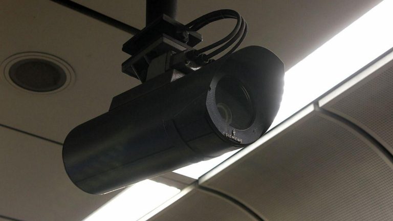 Frankfurt: KI-Überwachung am Hauptbahnhof im Fokus