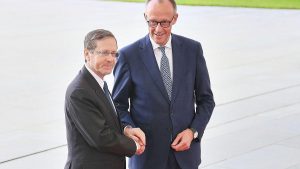 Telefonat in Israel: Merz spricht mit Herzog über Gaza-Waffenruhe
