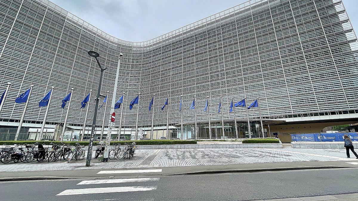 Brüssel: EU-Kommissar drängt auf Ukraine-Reparationsdarlehen