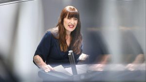 Heidi Reichinnek kritisiert Merz wegen Instrumentalisierung von Frauen