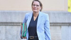Bundesjustizministerin Hubig will Scheinvaterschaften bekämpfen und Co-Mutterschaft ermöglichen