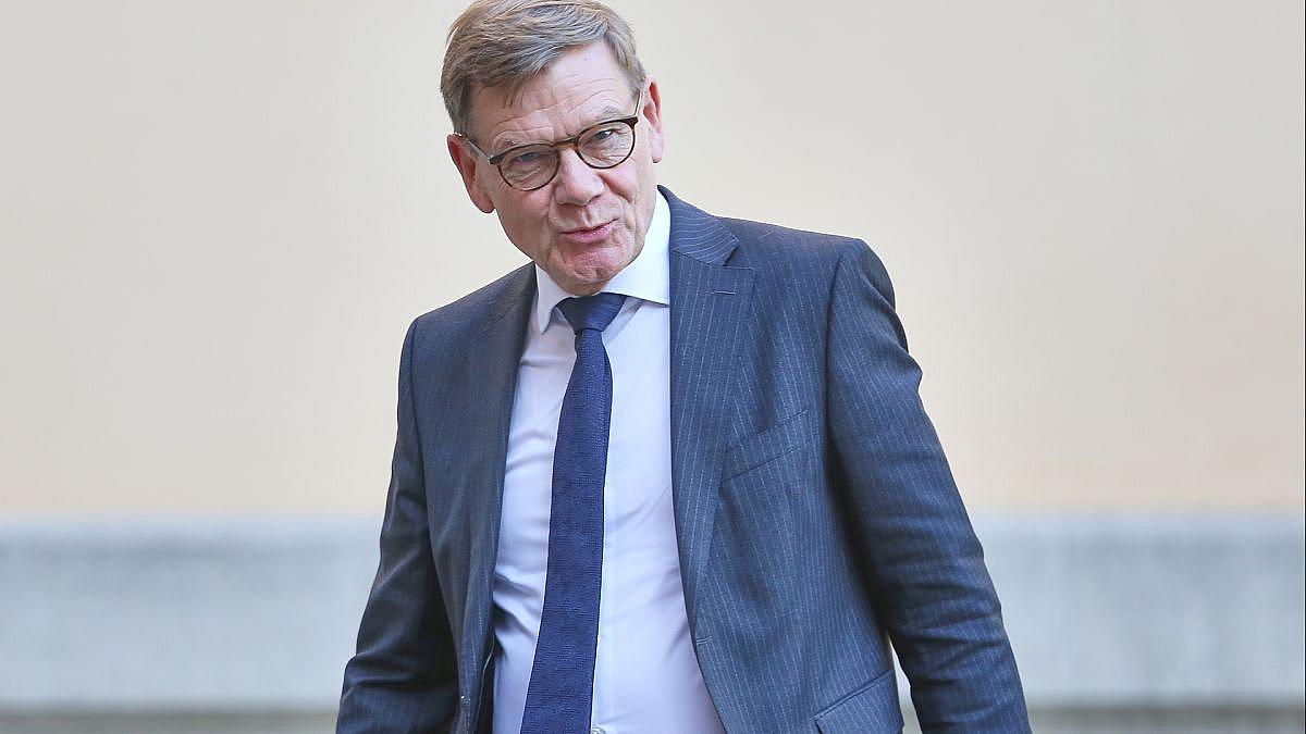 Wadephul fordert im Bundestag mehr Gelder