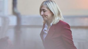 Berlin: Bundesgesundheitsministerin Warken verspricht stabilen Pflegebeitrag
