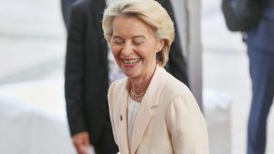 Von der Leyen übersteht Misstrauensvoten im EU-Parlament