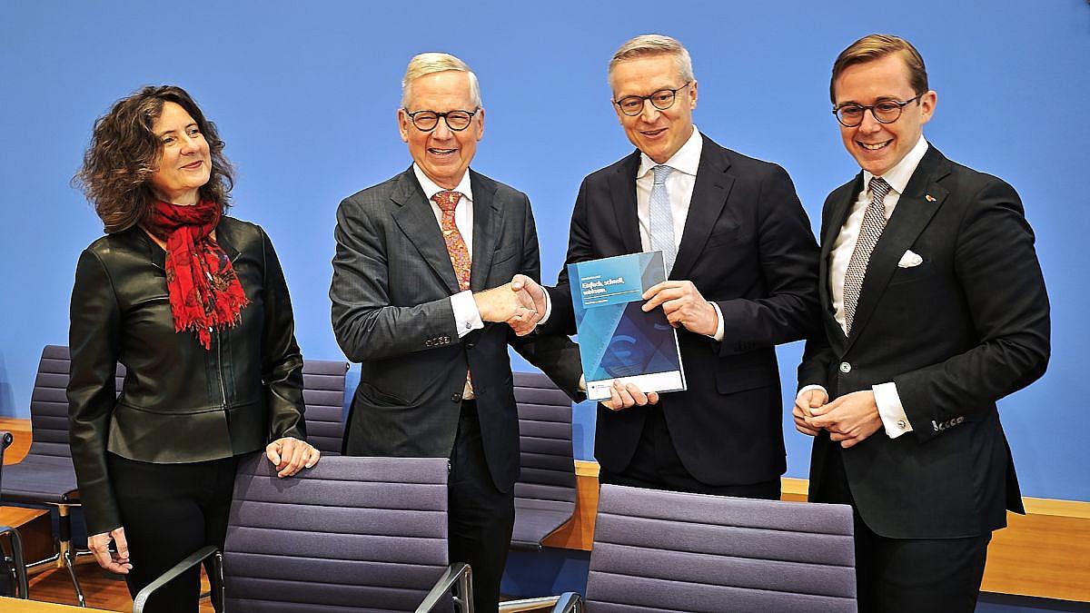 Berlin: Normenkontrollrat fordert strengeren Bürokratieabbau