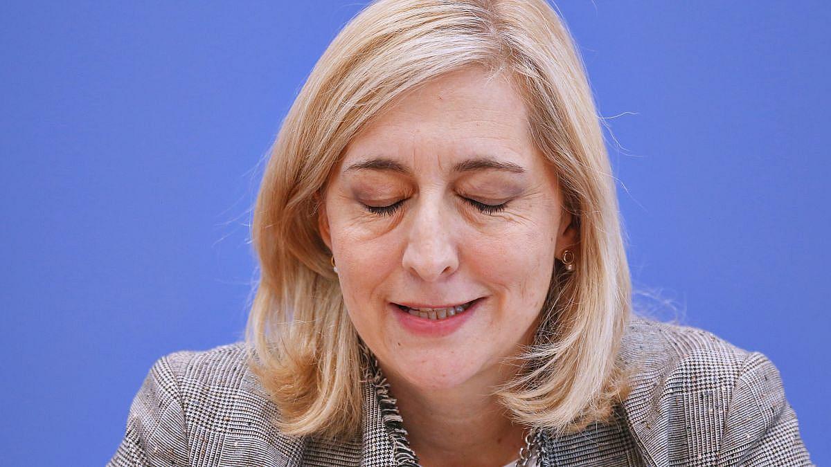Bundesgesundheitsministerin Warken zu stabilen Kassenzusatzbeiträgen in Berlin