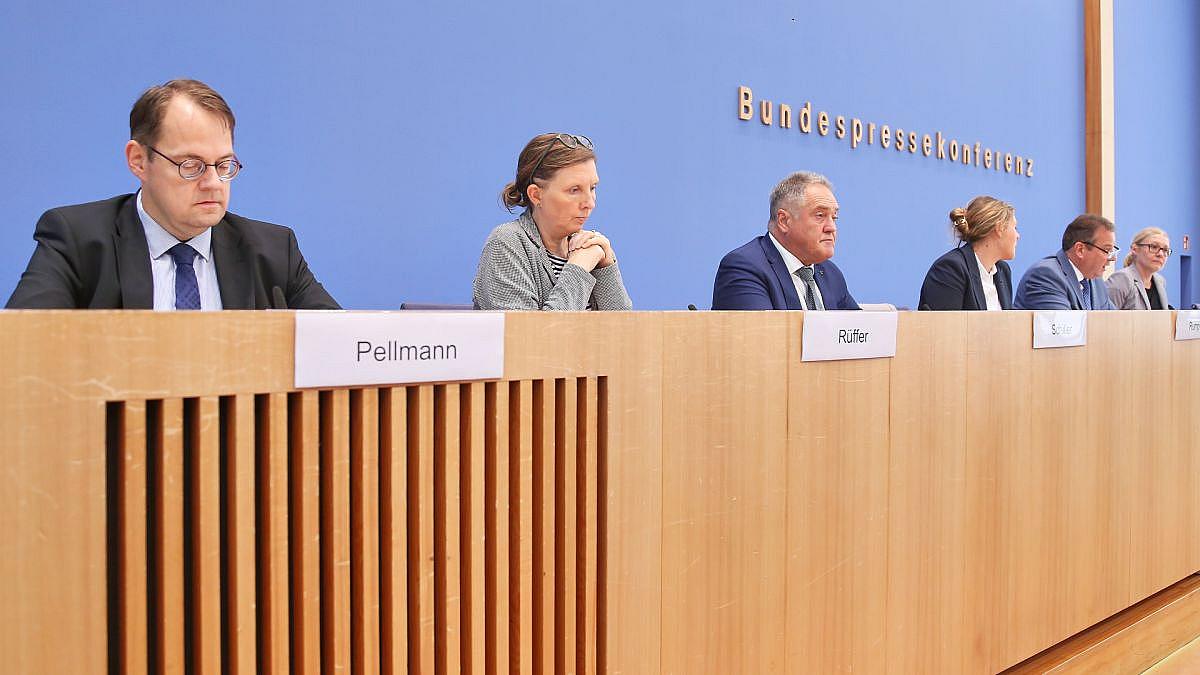 Volksabstimmungen: Keine einheitliche Linie im Petitionsausschuss des Bundestages