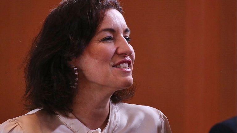 Bundesforschungsministerin Bär will Förderung der geschlechtersensiblen Medizin ausbauen Bundesforschungsministerin Bär will Förderung der geschlechtersensiblen Medizin ausbauen