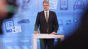 Berlin: Minister stellt Pläne für günstigere Führerscheine vor