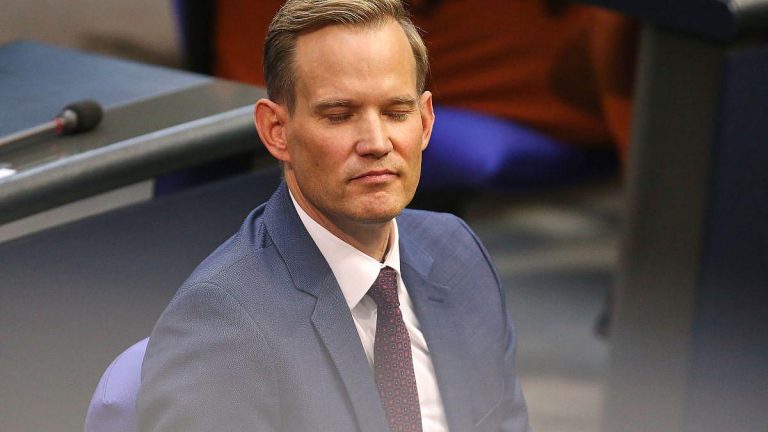 Berlin: Drogenbeauftragter will legalen Zugang zu Konsumcannabis Berlin: Drogenbeauftragter will legalen Zugang zu Konsumcannabis