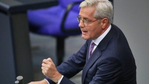 Berlin: Röttgen fordert rasche Reduzierung von China-Abhängigkeiten Berlin: Röttgen fordert rasche Reduzierung von China-Abhängigkeiten