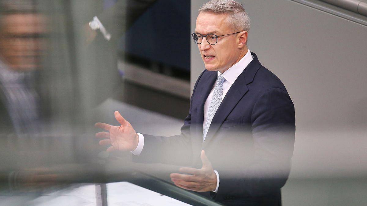 Wildberger kündigt Entlastungskabinett für 5. November an
