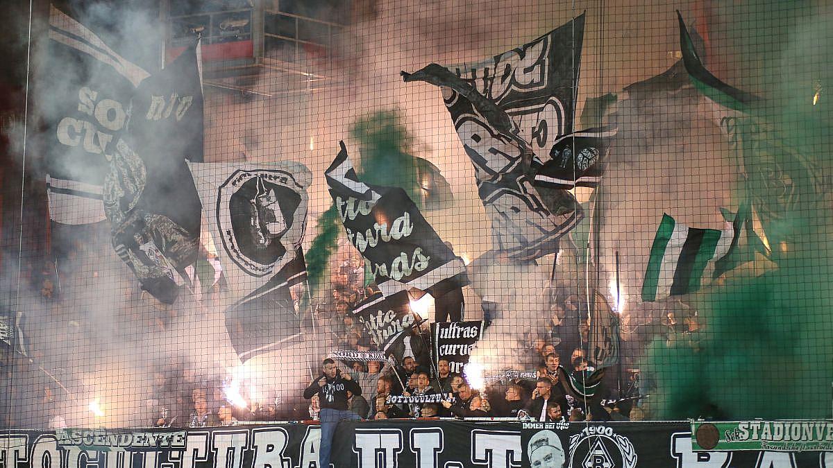 Fußball-Gewalt geht zurück, Pyrotechnik steigt in Deutschland