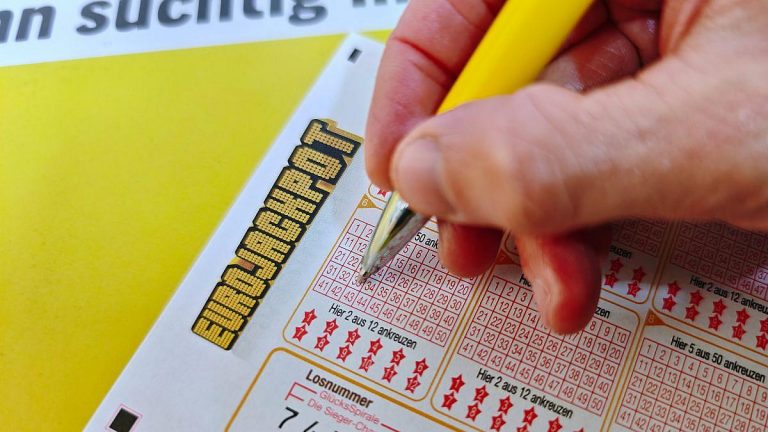 Eurojackpot-Zahlen vom 24.10.2025 in Helsinki bekannt gegeben